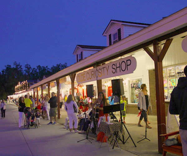 stores in lake george village