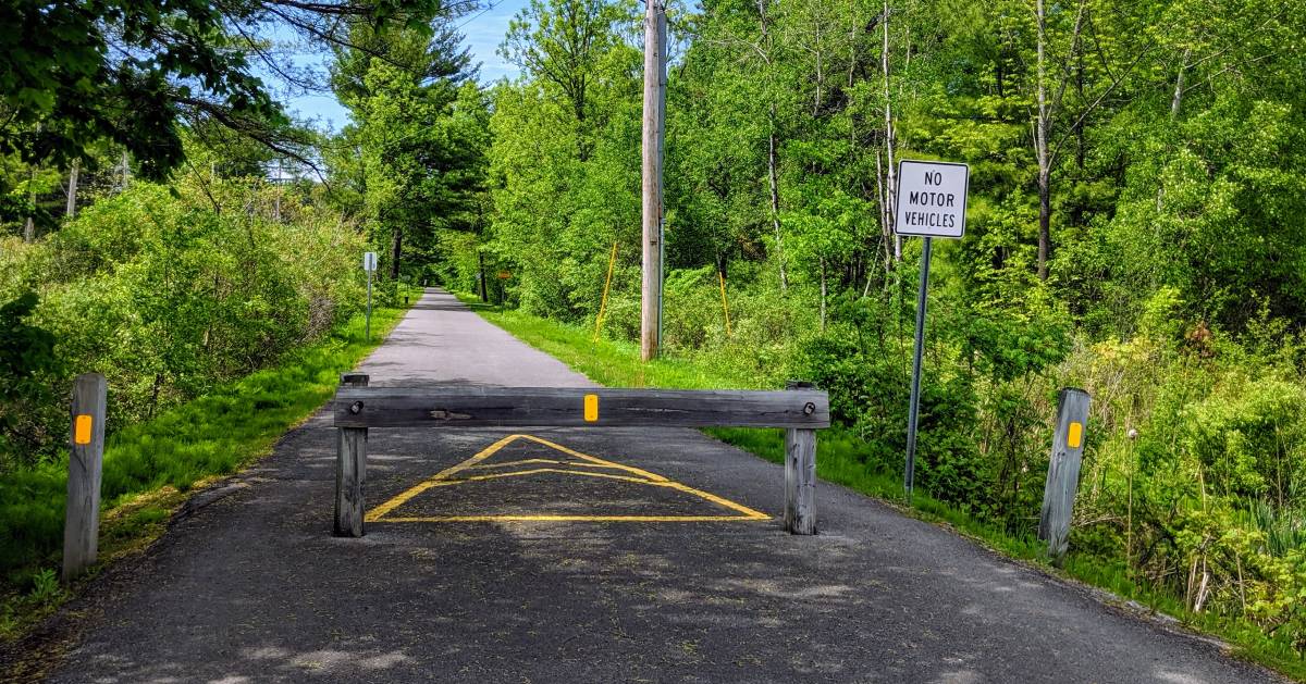 bike path with no motor vehicles sign