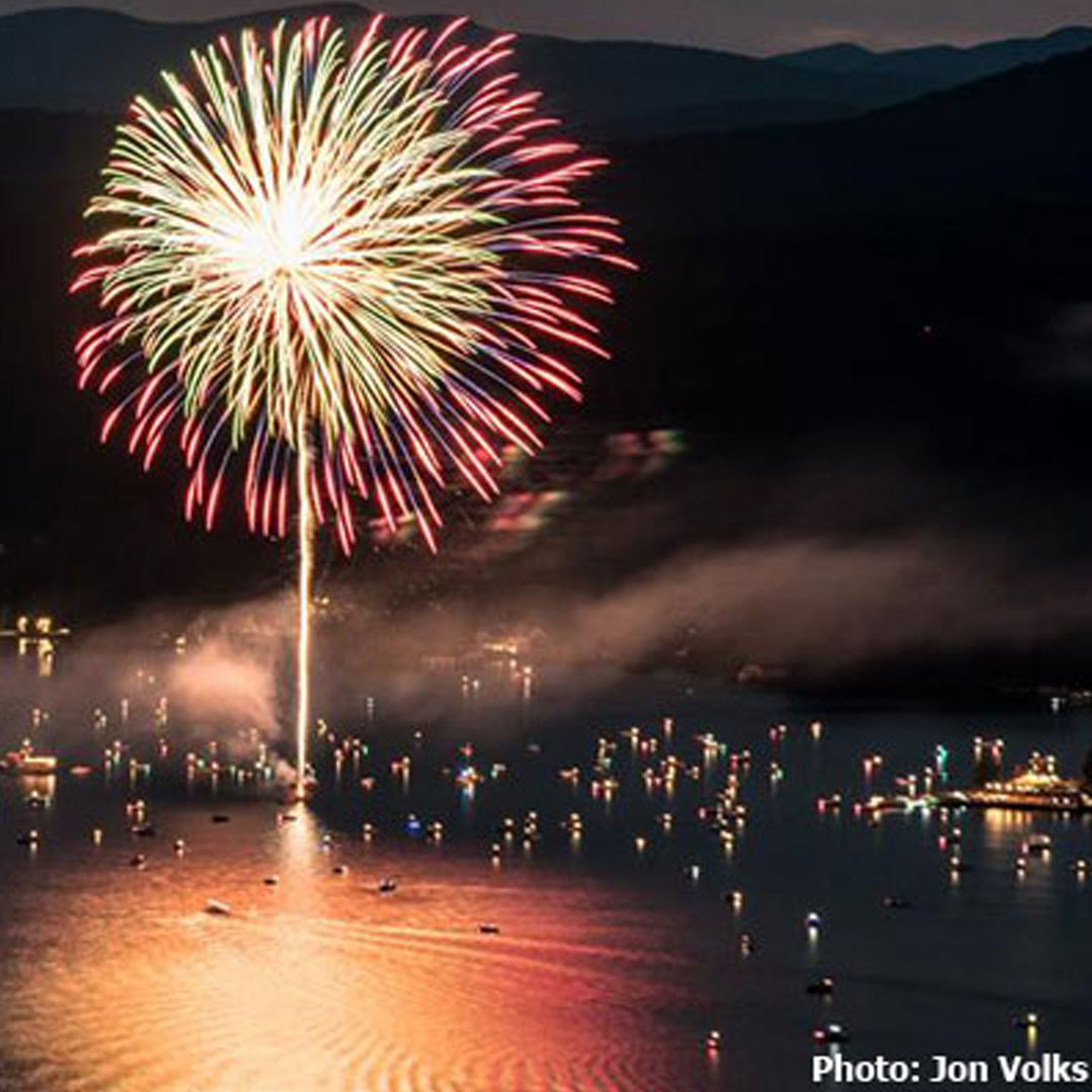 Places to Stay with Great Views of the Fireworks in Lake