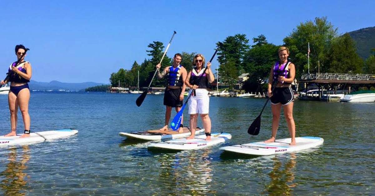 people paddleboarding