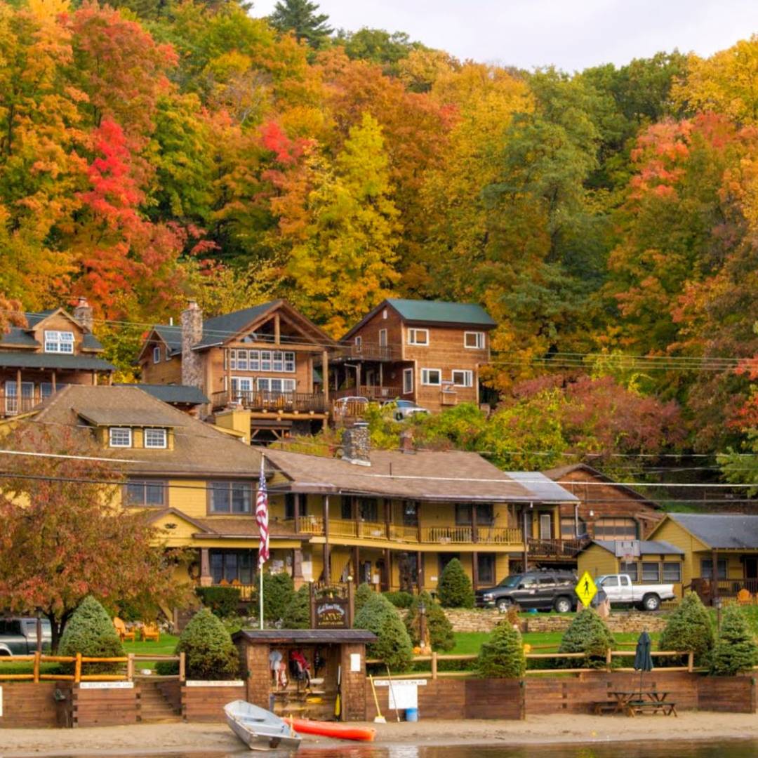 A Romantic Fall Getaway at a Lakeside Resort on Lake