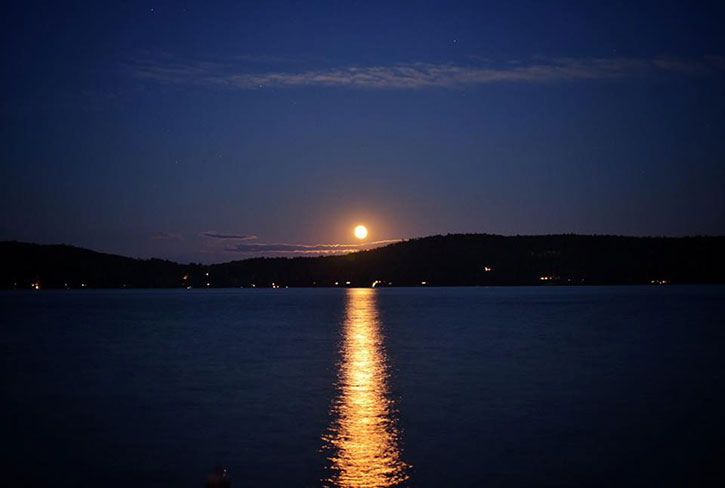 moonrise over hague